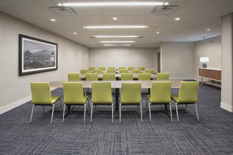 Holiday Inn Express & Suites - Florence - Cincinnati Airport By Ihg Esterno foto